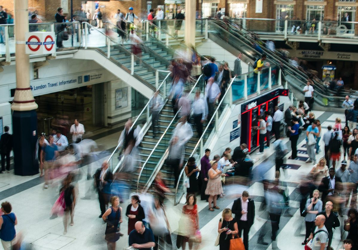 Image of busy London train station