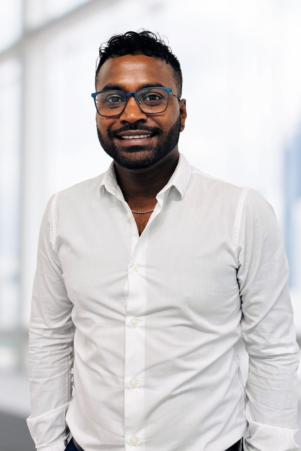 headshot of Leathwaite employee Sam Kanniapen
